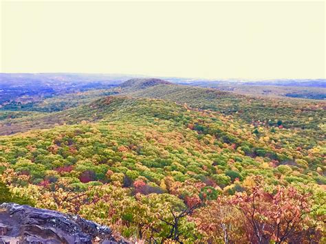 Pioneer Valley, MA from Mount Norwottuck [3000X2250] : r/EarthPorn
