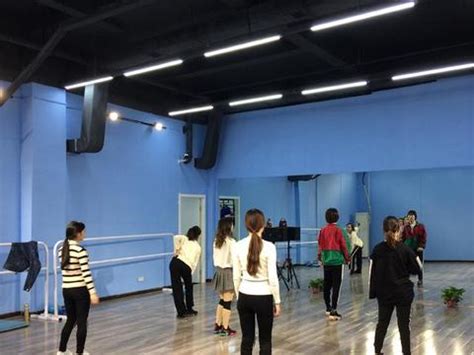 南京舞蹈培训-南京街舞培训-南京爵士-拉丁舞培训班-拉维德舞蹈中心