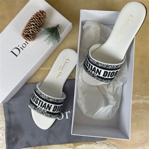 christian dior terlik dway beyaz siyah nakisli
