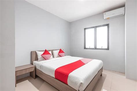 OYO 1329 TANJUNG PAKUAN (Bogor) - Hotel Reviews & Photos - Tripadvisor