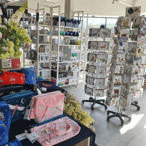 Shop Local Design Black 的图像结果