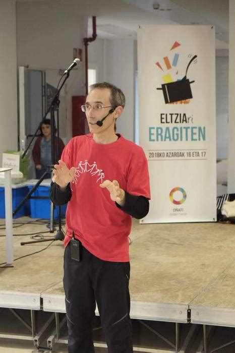 [BERTAN BEHERA] Ilunabarrean dantzan - Gasteiz - 2020-03-15 - Alea.eus