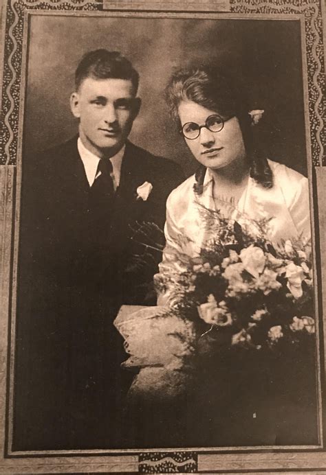 My paternal grandparents on their wedding day : r/oldphotos