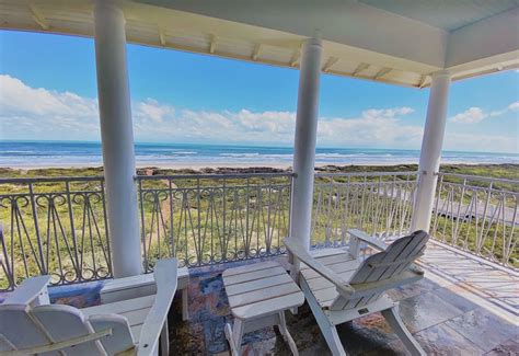 10 Beautiful Beach Vrbo Rentals On South Padre Island | TravelAwaits