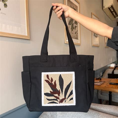 Leafy Tufted Tote Bag 🌿 – TSANTA