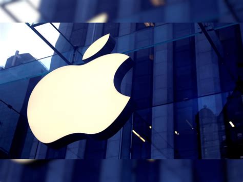 Apple aims car production by 2024 with 'next level' battery technology