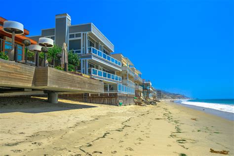 Carbon Beach | Malibu's Luxurious Billionaire's Beach | Coastal ...