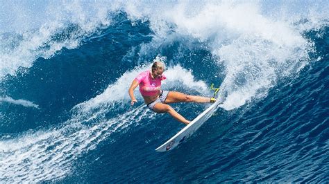 Get to know pro surfer Bethany Hamilton | The US Sun