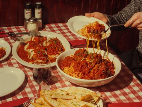 The Bizarre History of Buca di Beppo, America’s Most Postmodern Red ...