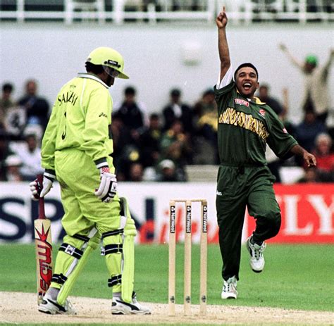 Khaled Mahmud celebrates | ESPNcricinfo.com