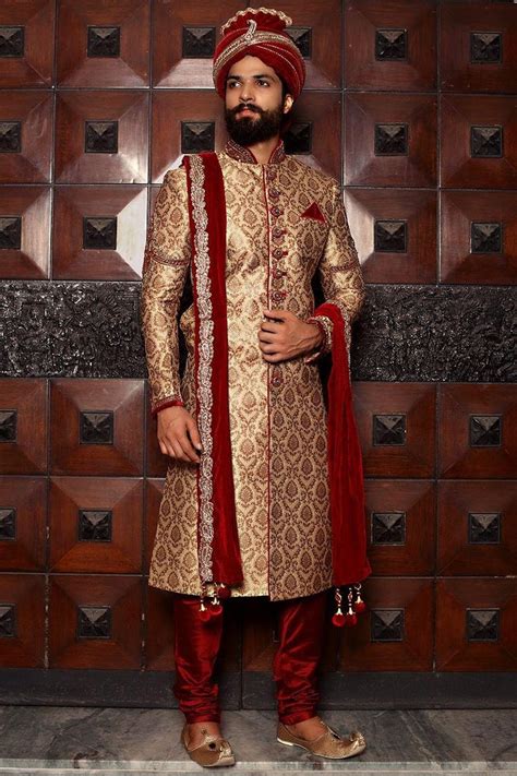 Best Sherwani Designs For Grooms In This Wedding Season
