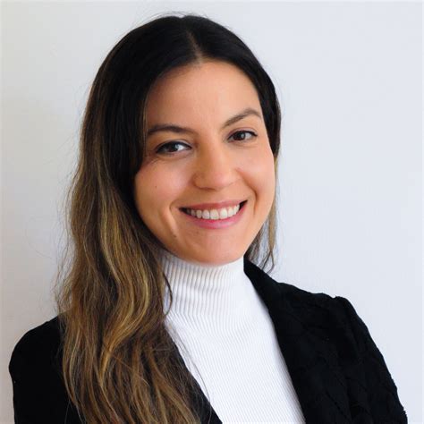 Amanda Breda Meira - Customer Insights Specialist - Santander | XING