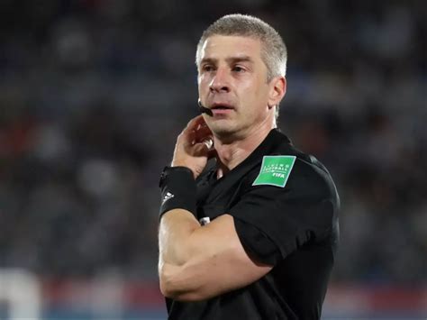 'World's Strongest Referee' Anderson Daronco Is Going Viral On Social Media