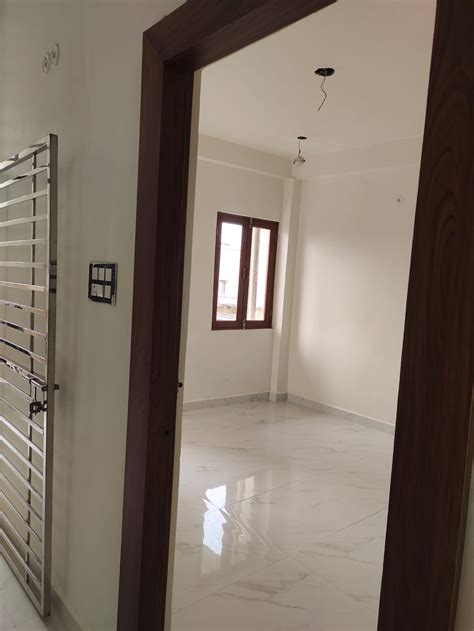 Room Details - Prayagraj Rooms & Homes