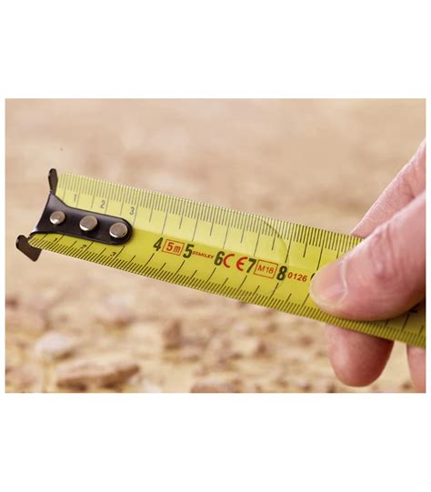 Tape measure extra wide 32 mm case in two-component non-slip FATMAX Stanley