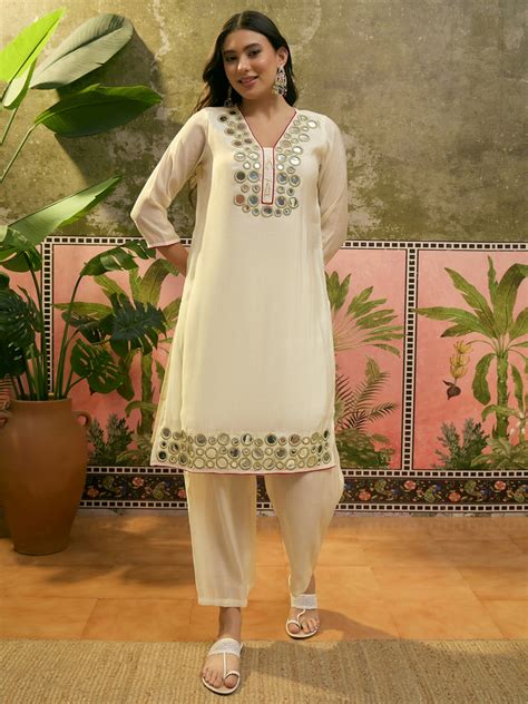 Floral Embroidered Straight Kurta & Trousers & Dupatta Kurta Set ...