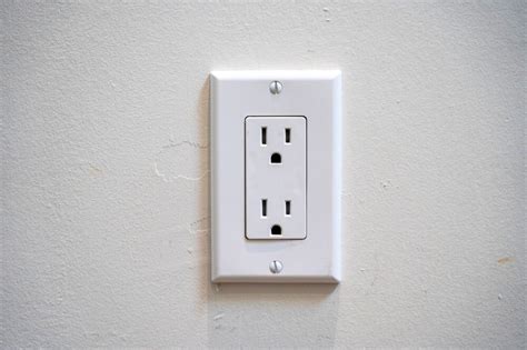 Over 660K electrical outlets sold at Home Hardware recalled | National