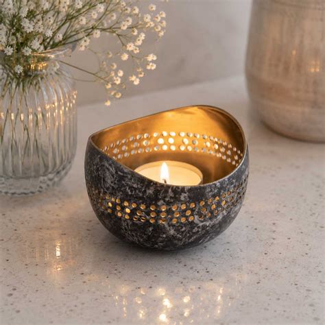 Decorative Cutwork Metal Votive - Black & Gold – Nilkamal Homes