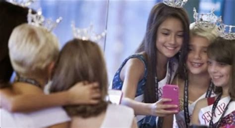 Mother Feeds Daughter Tapeworms to Make her Skinnier for Beauty Pageant ...