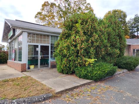 The Abandoned "Whole Donut" in Enfield, Connecticut. It closed in 2013. I was able to get all of ...