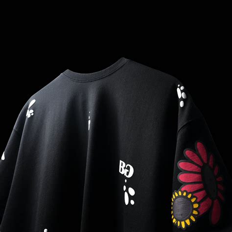 Butterfly Paws T-Shirt - Premium Oversized T-Shirt For Men – BLUORNG