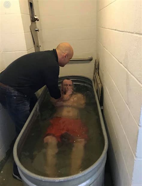 16 inmates get baptized in Crittenden County Jail | KLRT - FOX16.com