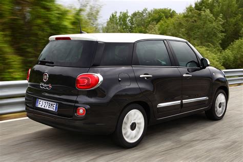 Fiat Updates 2017 500L With 40 Percent New Parts And Three Distinct ...