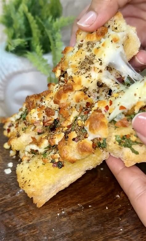 10 Irresistible Garlic Bread Recipes That Will Melt in Your Mouth