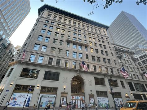 News | These two Manhattan office buildings are set to bear the brunt of Amazon’s New York layoffs