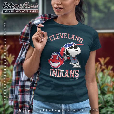 Snoopy Cleveland Indians Mlb Baseball Shirt - Vintagenclassic Tee