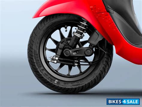 Photo 2. Bajaj Chetak Blue 2901 Tecpac Scooter Picture Gallery - Bikes4Sale