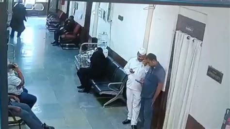 Caught On CCTV: Telangana HC Lawyer Collapses & Dies Of Heart Attack ...