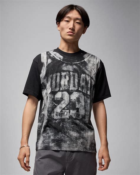 Jordan Brooklyn Men's Collegiate Graphic T-Shirt. Nike HR