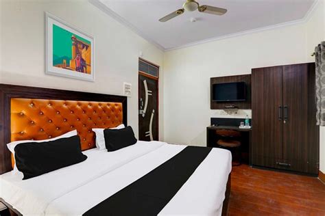 OYO FLAGSHIP B.M PALACE NEAR ALAMBAGH BUS STAND (Lucknow) - Hotel ...