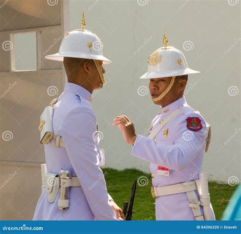 Thai Guards at the Bangkok Royal Palace Editorial Image - Image of army ...