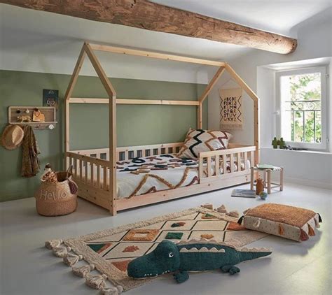 Benefits of floor beds