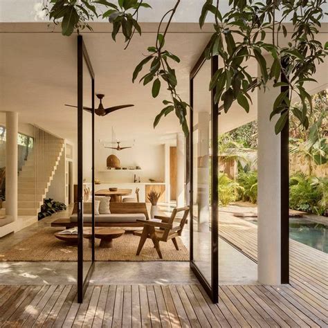 A modern house inside an old mansion in Mexico City | Architectural ...
