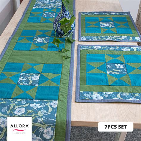 Rezultat imagine pentru Patchwork Table Runner Ideas