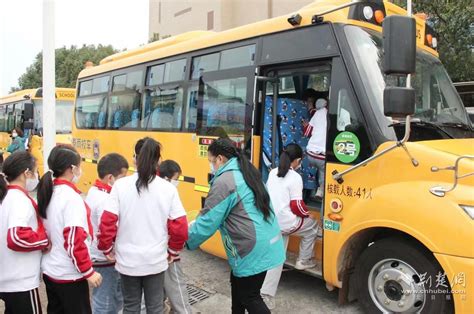 校车来了！江夏区山坡街的孩子上学更便捷-学习在线