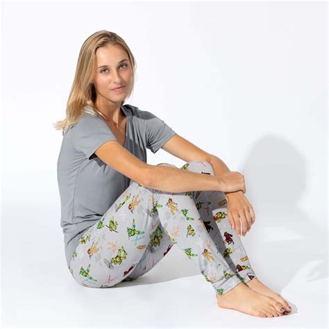 Cowabunga Comfort: TMNT Retro Women's Bamboo Pajama Set - Bellabu Bear