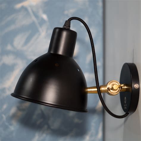 FSW218 Sonic Black Metal Adjustable Lamp – The Black Steel