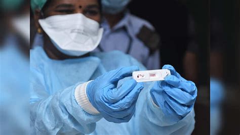 Coronavirus Ke Lakshan|Corona New Symptoms: Backache, Nausea & Rashes ...