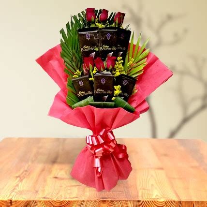 Send Red Roses and Bournville Chocolate Bouquet Online in India at ...
