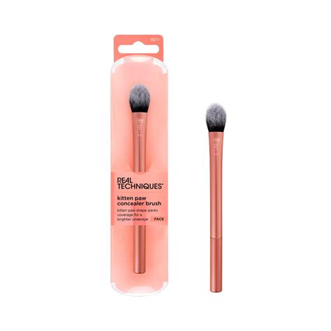 Real Techniques Brightening Concealer Makeup Brush, for Concealer + Eye ...