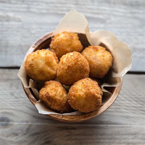 Cacio e Pepe Arancini: A Crispy, Cheesy Italian Delight