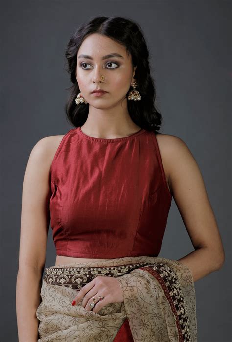 Maroon Raw Silk Zari Detailed Blouse – TJORI