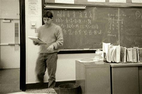 Crash Course Statistics 的图像结果