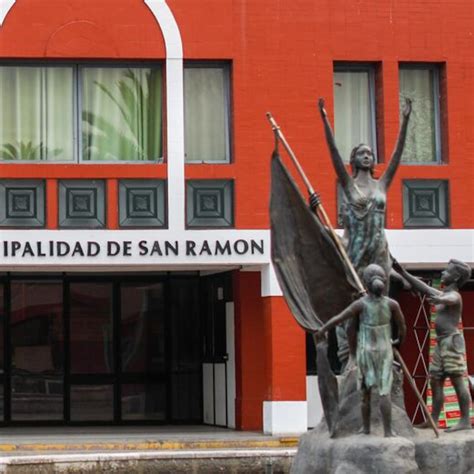 Armas y municiones halladas en Municipalidad de San Ramón