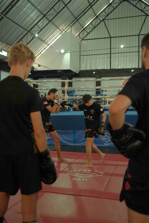 Boxing Lessons 的图像结果