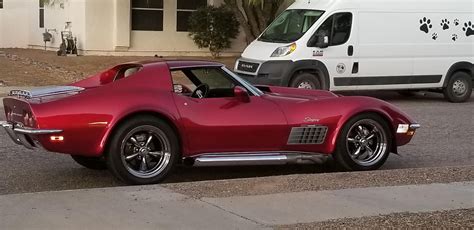 My wife's '71 corvette I build for her : r/AwesomeCarMods